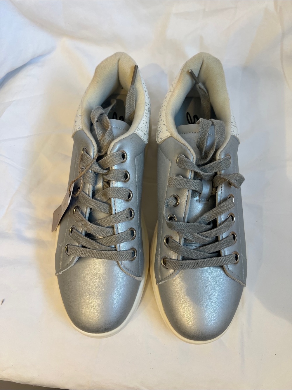 Seven7 Silver Low-Top Lace-Up Sneakers